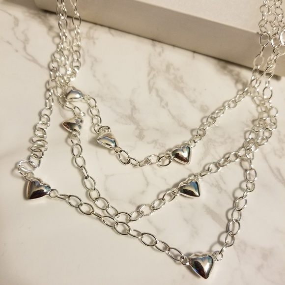 NWOT Silver Three Tier Necklace with Hearts - Picture 4 of 6